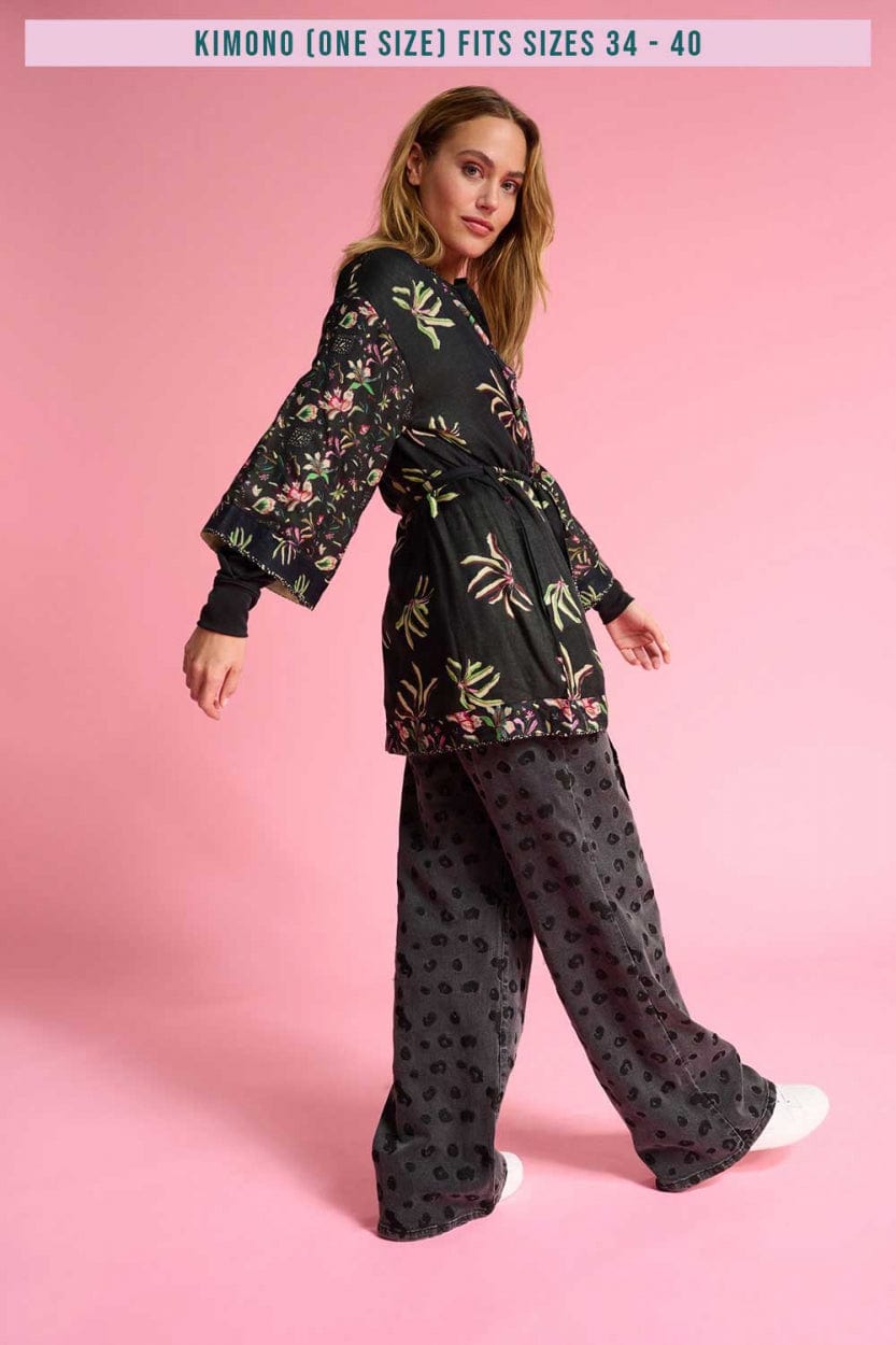 POM Amsterdam Kimono Black / OS KIMONO - Flower Blaze Anthracite
