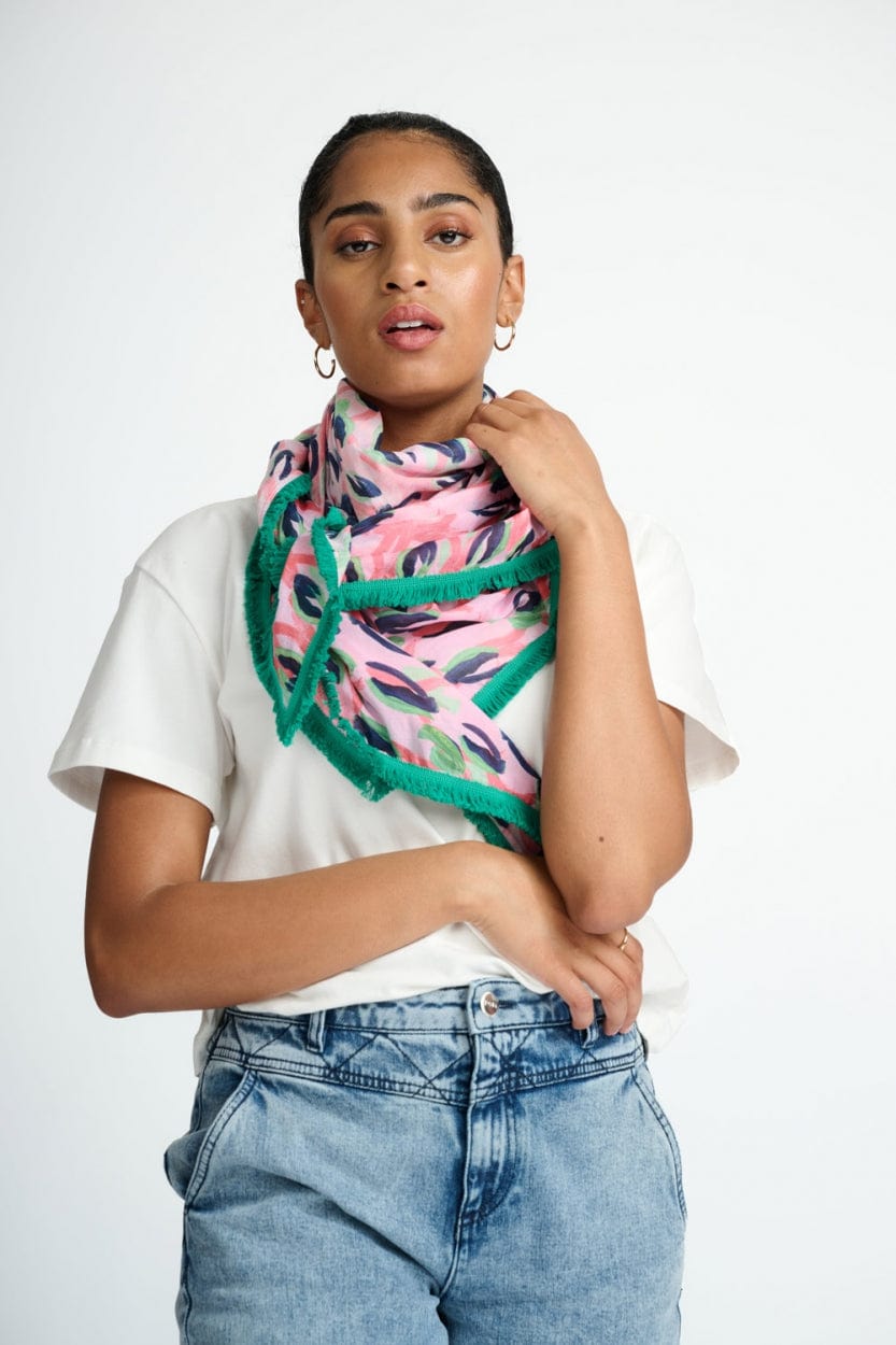 POM Amsterdam Shawls Pink / OS SCARF - Animal Pink