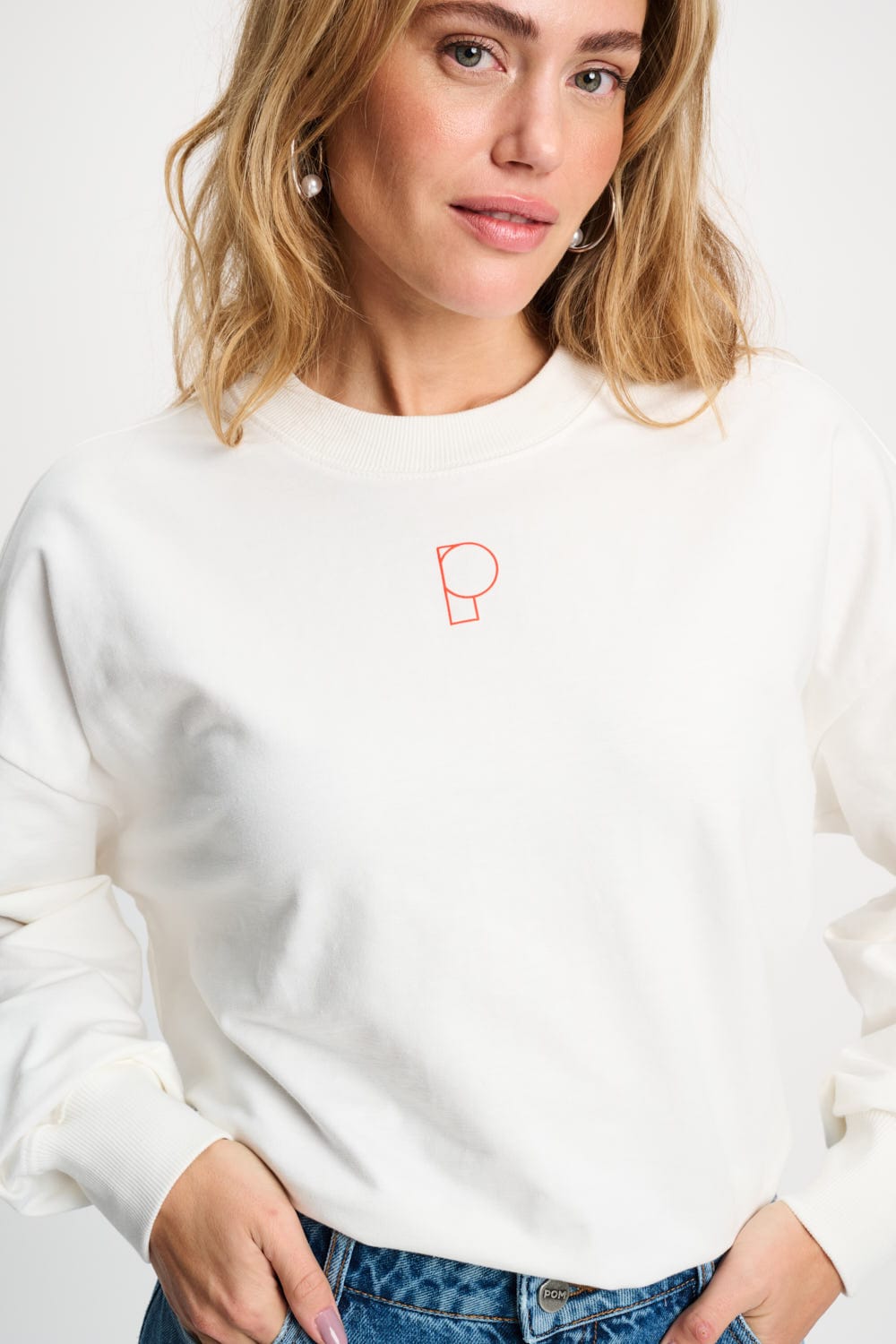 White sweater with artwork | Matchpoint White | POM Amsterdam ...